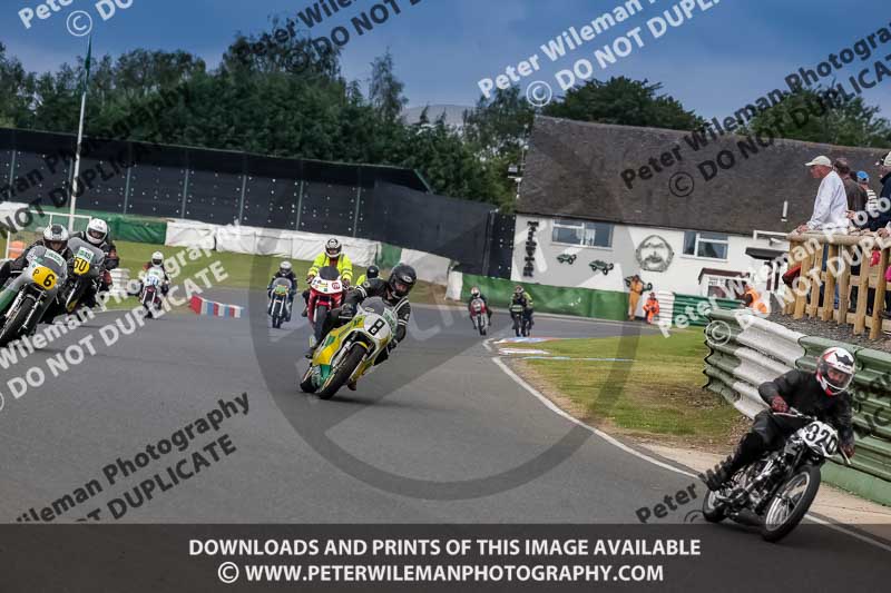 Vintage motorcycle club;eventdigitalimages;mallory park;mallory park trackday photographs;no limits trackdays;peter wileman photography;trackday digital images;trackday photos;vmcc festival 1000 bikes photographs